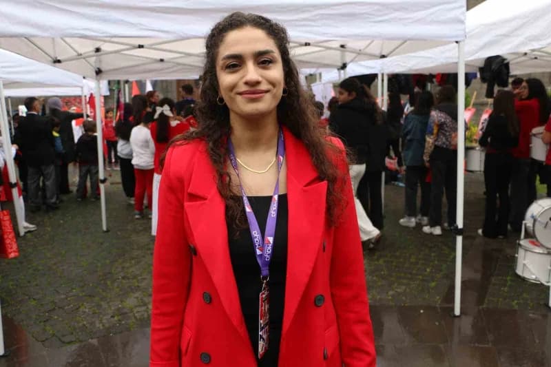 Maya Koleji Müzik Öğretmeni Emine Ay Demirel’de, Maya Koleji ailesi olarak 29 Ekim Cumhuriyet Bayram