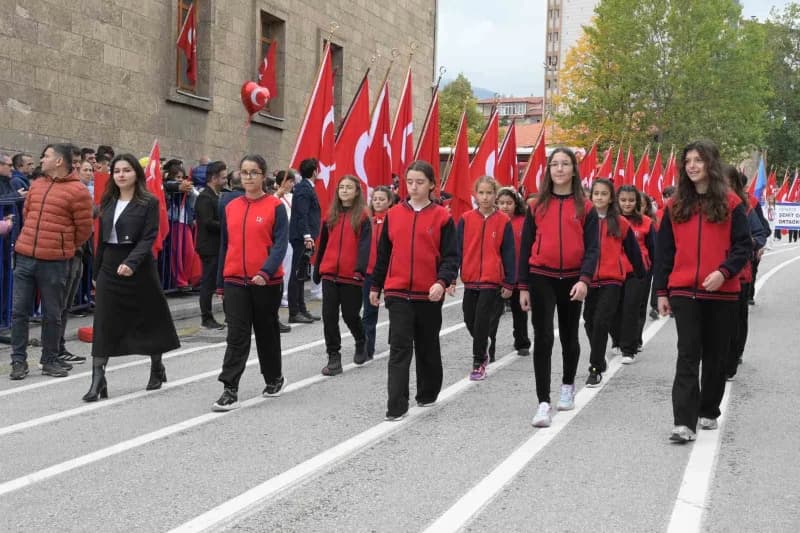 Isparta’da cumhuriyetin 103’üncü yılı coşkuyla kutlandı