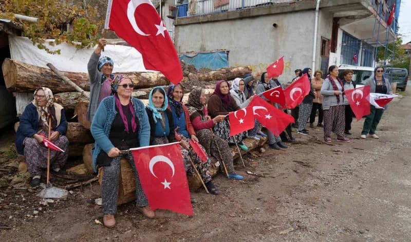 Kırıkkale'nin Sulakyurt ilçesine bağlı Sarıkızlı köyünde, Cumhuriyet'in 103. Yıl dönümü renkli görün