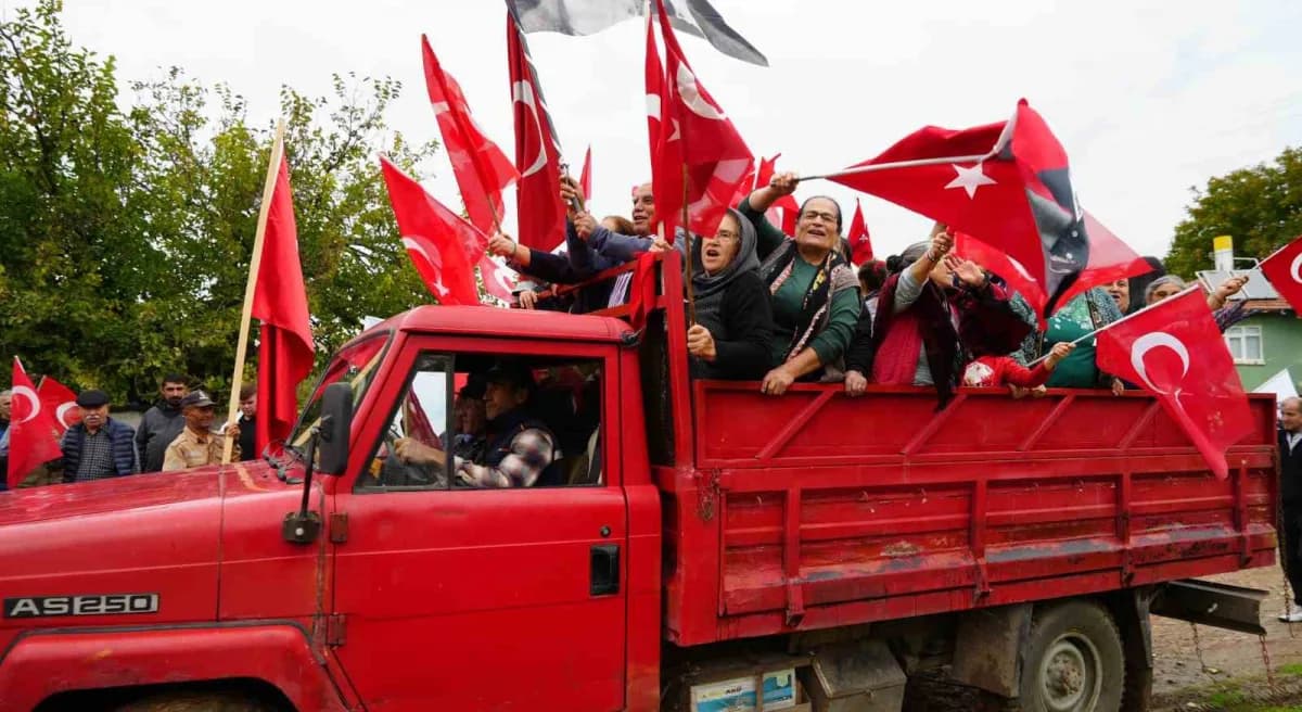 Kırıkkale'nin Sulakyurt ilçesine bağlı Sarıkızlı köyünde, Cumhuriyet'in 103. Yıl dönümü renkli görün