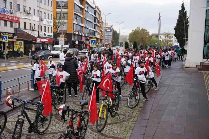 Tuzla’da Cumhuriyet’in 103. yılı kutlamalarında kültür, sanat ve spor etkinliklerinden görüntüler