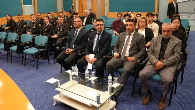 İnönü Üniversitesi'nde Cumhuriyet'in ilanının 103. Yıl dönümü dolayısıyla "Bir Devletin Yeniden Kuru