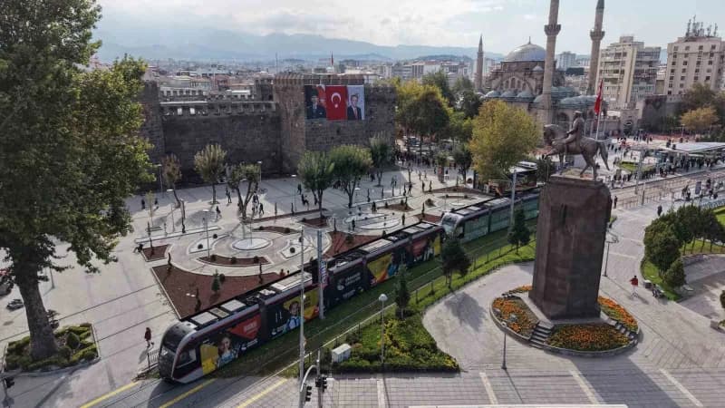 Kayseri Büyükşehir Belediye Başkanı Dr. Memduh Büyükkılıç’ın öncülüğünde, kentin tarihi ve kültürel kimliğinin simgeleri