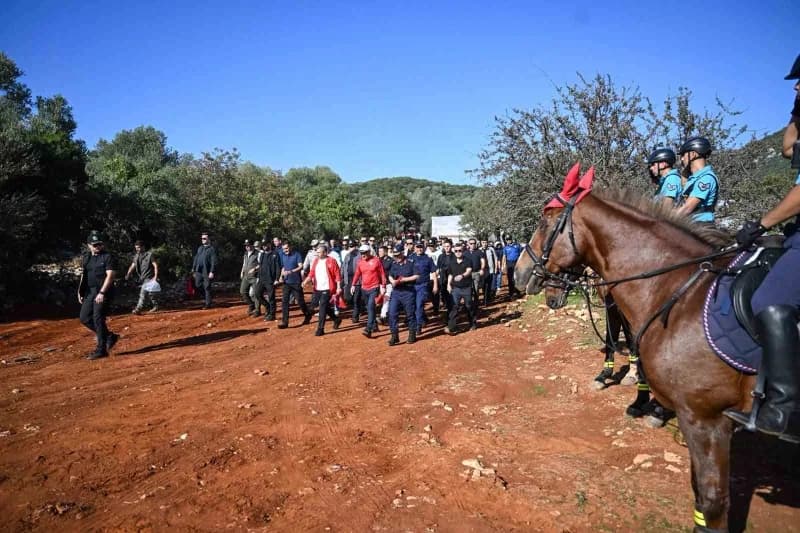 29 Ekim Cumhuriyet Bayramı'nın 103. Yıl dönümü dolayısıyla Antalya Valiliği koordinesinde Kaş Kaymak