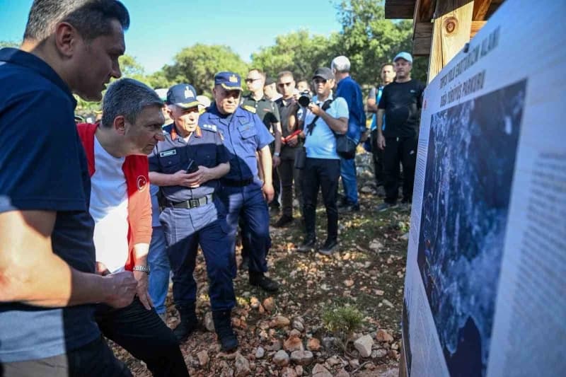 29 Ekim Cumhuriyet Bayramı'nın 103. Yıl dönümü dolayısıyla Antalya Valiliği koordinesinde Kaş Kaymak
