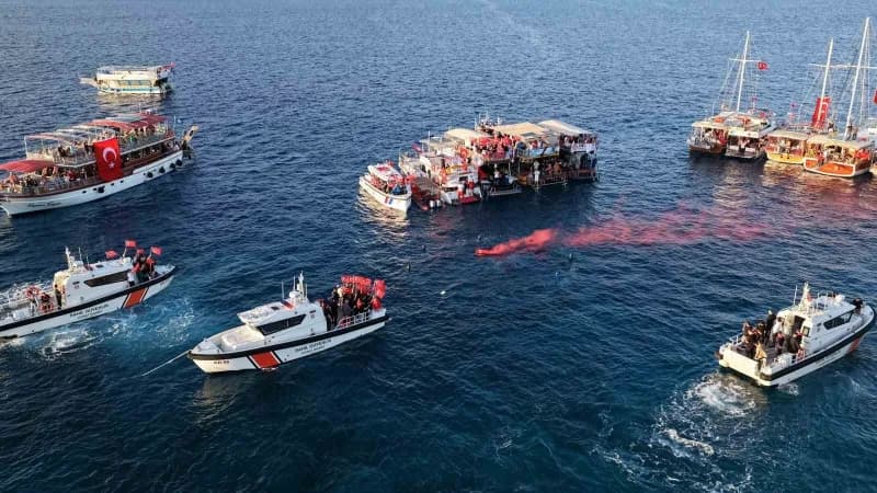 29 Ekim Cumhuriyet Bayramı'nın 103. Yıl dönümü dolayısıyla Antalya Valiliği koordinesinde Kaş Kaymak