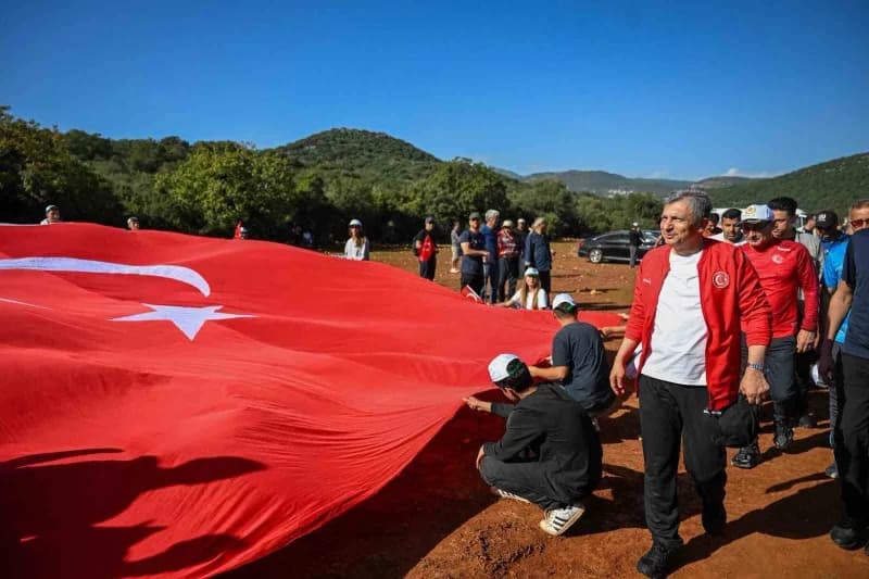 29 Ekim Cumhuriyet Bayramı'nın 103. Yıl dönümü dolayısıyla Antalya Valiliği koordinesinde Kaş Kaymak