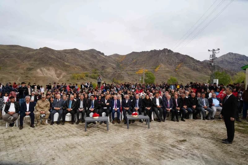 Erzurum Büyükşehir Belediyesi ile Türkiye Dil ve Edebiyat Derneği Erzurum Şubesi’nin ortaklaşa terti