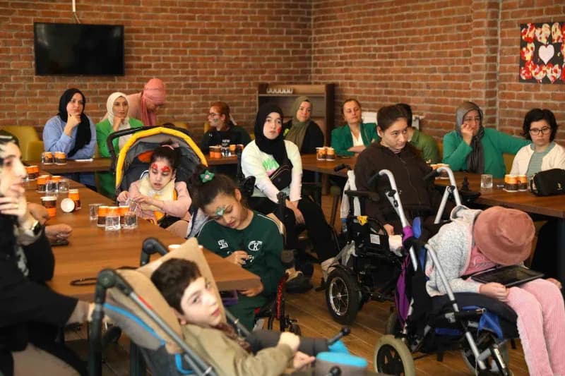 Samsun Büyükşehir Belediyesi, “Engelsiz Samsun” hedefi doğrultusunda engelli bireylerin ve ailelerinin yaşamını kolaylaş