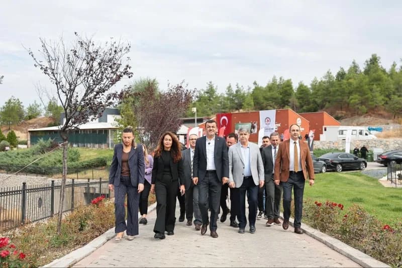 Denizli Büyükşehir Belediyesi, 4 Ekim Dünya Hayvanları Koruma Günü dolayısıyla Sokak Hayvanları Barınma ve Rehabilitasyo