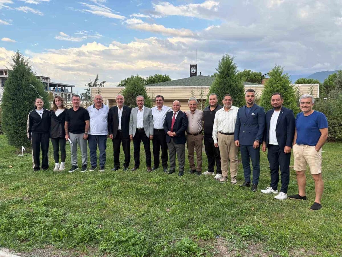 Türkiye Futbol Adamları Derneği (TÜRFAD) Denizli Şubesi tarafından düzenlenen çalıştayda, Denizli'nin Futbol haritasının