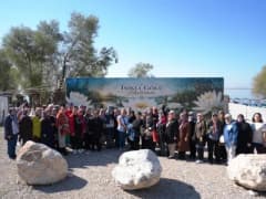 Denizli Büyükşehir Belediyesi tarafından düzenlenen Çivril gezisinde gazi aileleri doğa ve tarihi yerleri keşfediyor