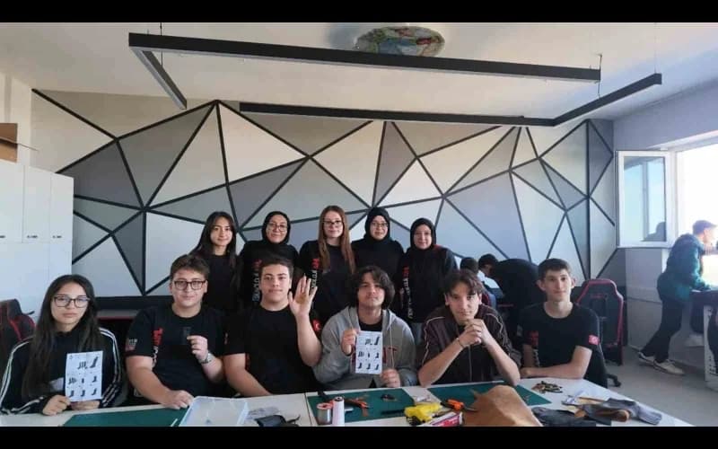 Denizli'de Hatipzade Veli Başer Anadolu İmam Hatip Lisesi öğrencileri, unutulmaya yüz tutan geleneks