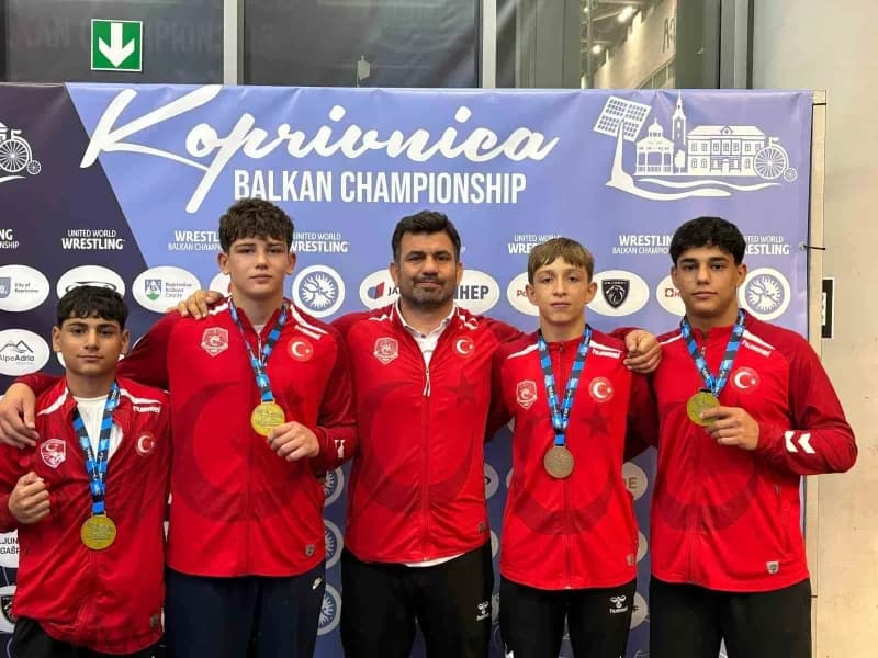 Hırvatistan’ın Koprivnica kentinde düzenlenen Balkan Güreş Şampiyonası’nda Denizlili güreşçilerimiz toplamda 4 altın ve