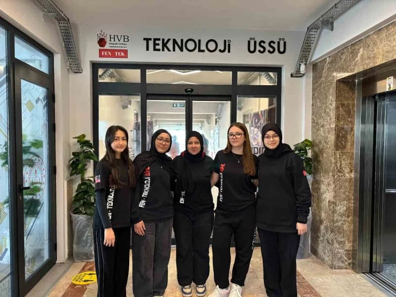 Denizli’de Hatipzade Veli Başer Anadolu İmam Hatip Lisesi öğrencileri, yok olma tehlikesiyle karşı k