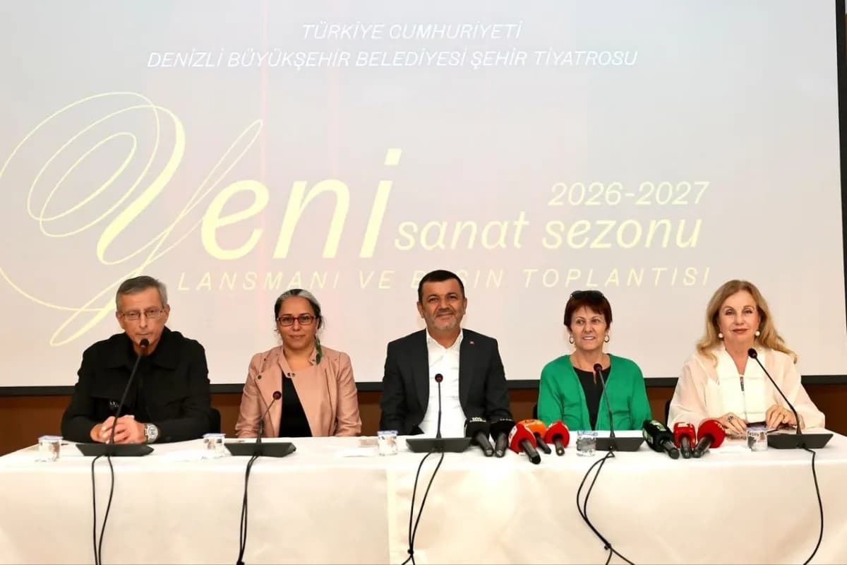 Denizli Büyükşehir Belediyesi Şehir Tiyatrosu yeni sezon tanıtım toplantısı ve oyuncular