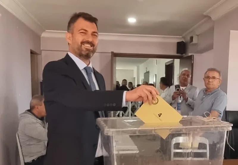 Denizli Ticaret Borsasında 2026-2030 dönemi meclis üyeleri için yapılan seçimlerin oy kullanma süreci
