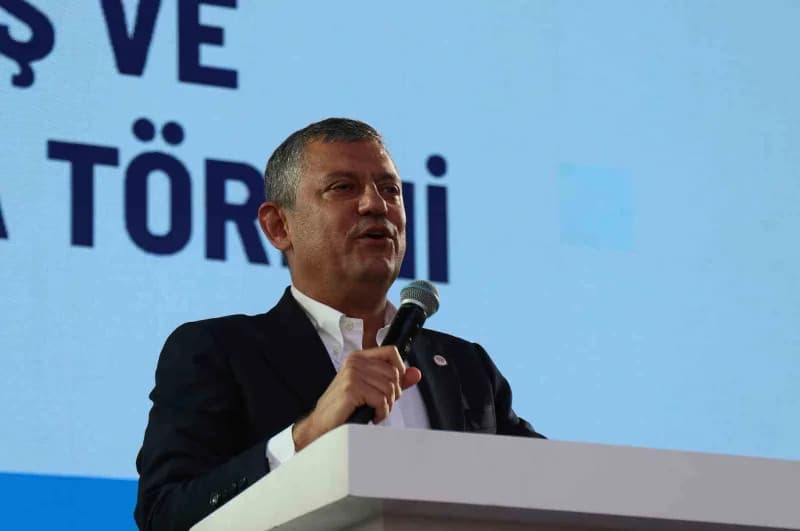 Yeni Parti Genel Başkanı Özgür Özel