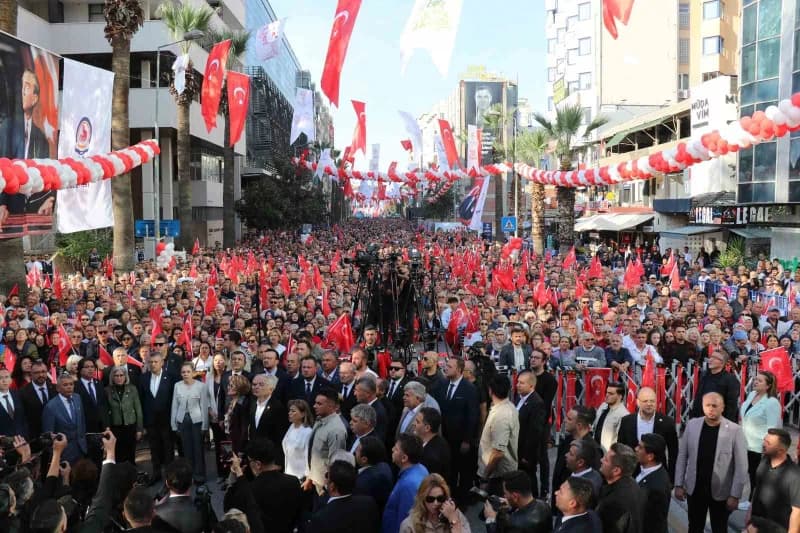 Denizli Büyükşehir Belediyesi’nin Toplu Açılış ve Temel Atma Töreni’ne katılan Yeni Parti Genel Başk