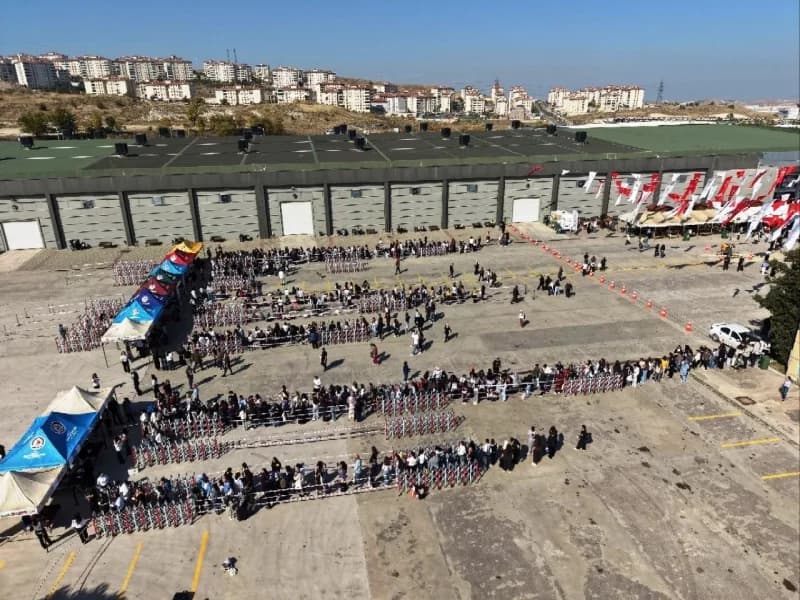 Denizli Büyükşehir Belediyesi ev sahipliğinde kapılarını açan ve geride bıraktığı 9 günde 280 bine y