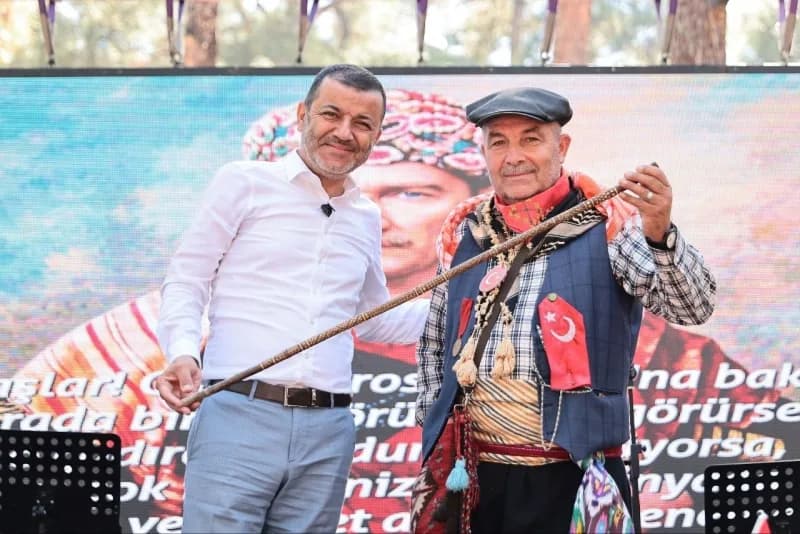 Denizli Büyükşehir Belediyesi’nin ev sahipliğinde Çamlık Kent Ormanı’nda düzenlenen Denizli Yörük Toyu, binlerce vatanda