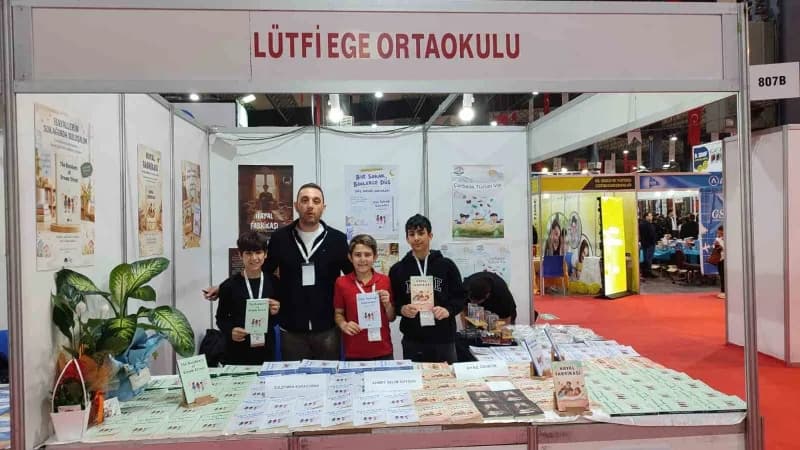 Denizli’de 31 öğrenciden 3 kitap