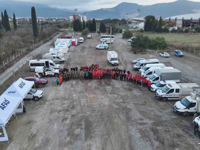 İzmir depreminin 6’ncı yıl dönümünde, 6,7 büyüklüğünde ve 28 saniye süren Deprem senaryosuyla İzmir