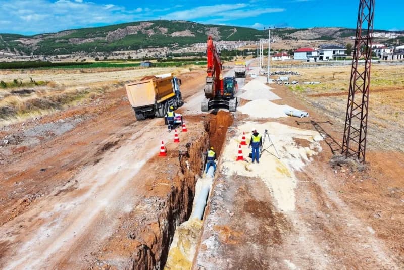 Denizli Büyükşehir Belediyesi DESKİ, büyüyen ve gelişen yerleşim yerlerinin altyapı ihtiyaçlarını karşılamak amacıyla ya
