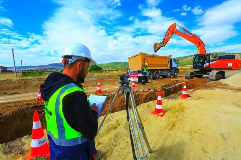 Denizli Büyükşehir Belediyesi DESKİ, büyüyen ve gelişen yerleşim yerlerinin altyapı ihtiyaçlarını karşılamak amacıyla ya