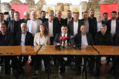 DESOB Başkanı Alican Ebedinoğlu basın toplantısında esnafın vergi sorunlarını anlatıyor