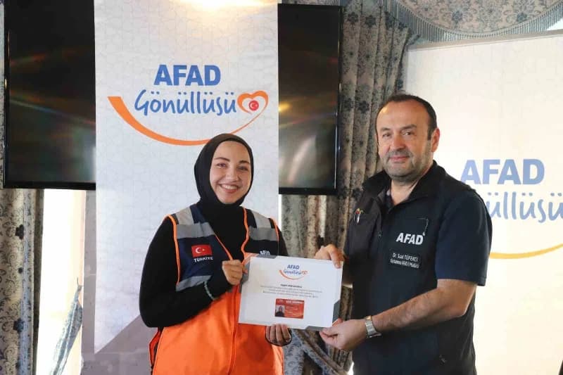 Kastamonu İl Afet ve Acil Durum Müdürlüğü tarafından saha eğitimlerini tamamlayan 38 gönüllü, destek AFAD gönüllüsü kiml