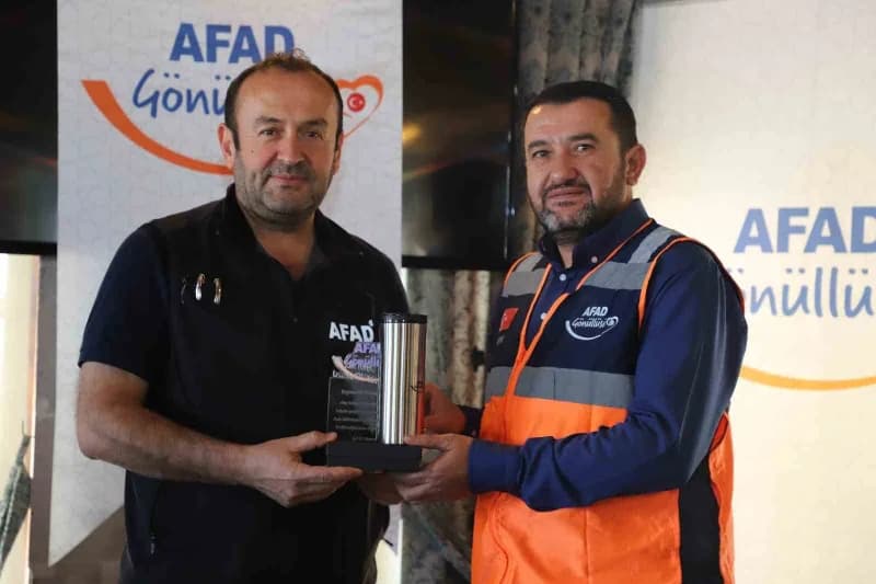 Kastamonu İl Afet ve Acil Durum Müdürlüğü tarafından saha eğitimlerini tamamlayan 38 gönüllü, destek AFAD gönüllüsü kiml