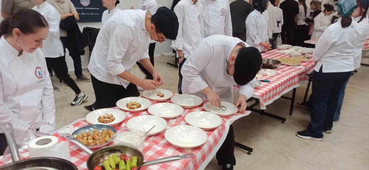 Öğrenciler yöresel lezzetleri hazırladı