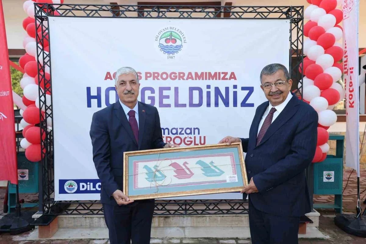 Dilovası’nda Köseler Halk Kütüphanesi, Yazar Hayati İnanç’ın katılımıyla düzenlenen törenle hizmete açıldı. Her yaştan v