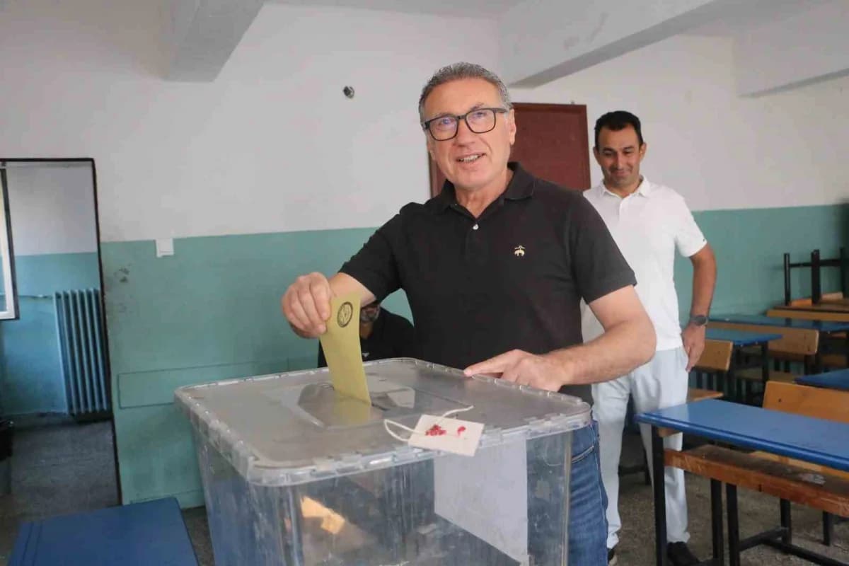 Diyarbakır Ticaret ve Sanayi Odası’nda (DTSO) Meslek Komitesi ve Meclis Üyeleri Seçimi başladı. 26 bin 515 üyesi bulunan