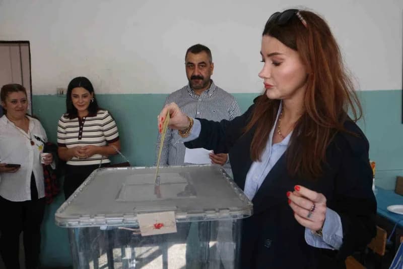 Diyarbakır Ticaret ve Sanayi Odası’nda (DTSO) Meslek Komitesi ve Meclis Üyeleri Seçimi başladı. 26 bin 515 üyesi bulunan