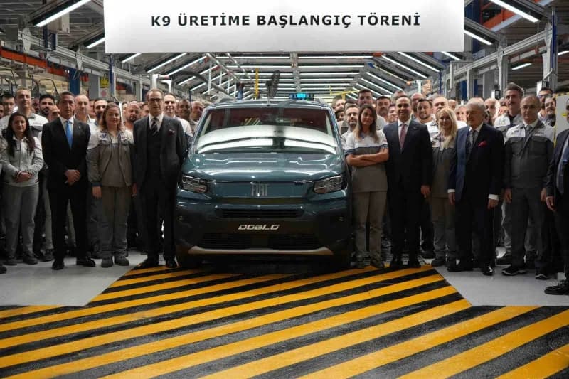 Bursa otomotiv sanayisinde yeni bir dönem başladı. Tofaş'ın Bursa fabrikasında 300 milyon dolarlık y