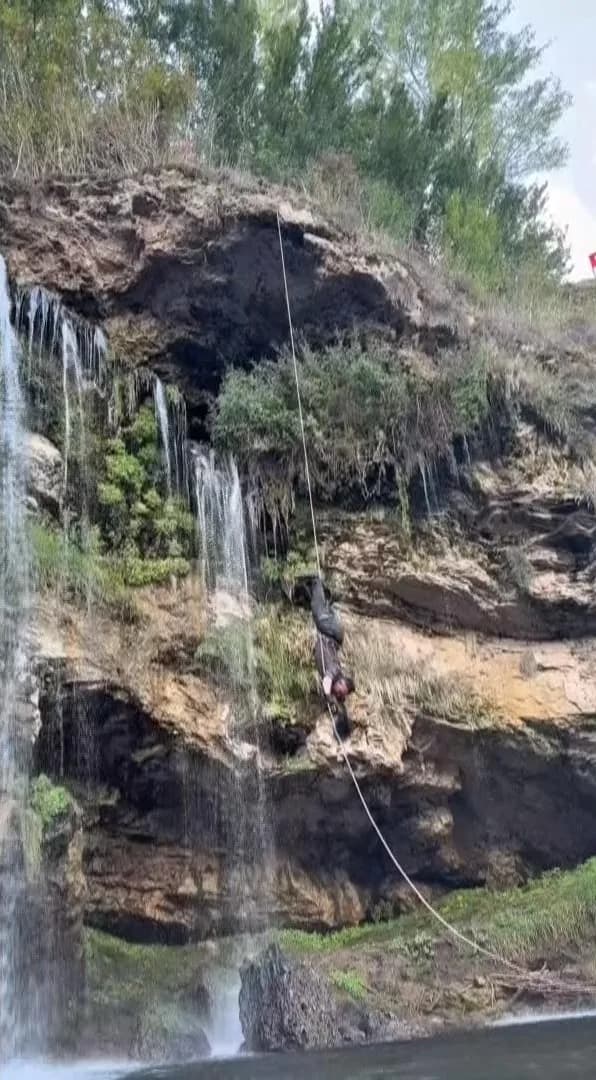 Sivas’ta doğa sporlarıyla ilgilenen Selahattin Güngördü, arkadaşı Kerim Karabudak’a sosyal medya üzerinden meydan okumak