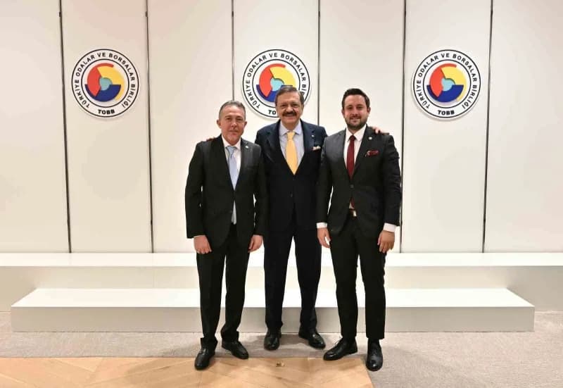 Denizli Sanayi Odası (DSO) Yönetim Kurulu Başkanı Selim Kasapoğlu, Meclis Başkanı Okan Konyalıoğlu,