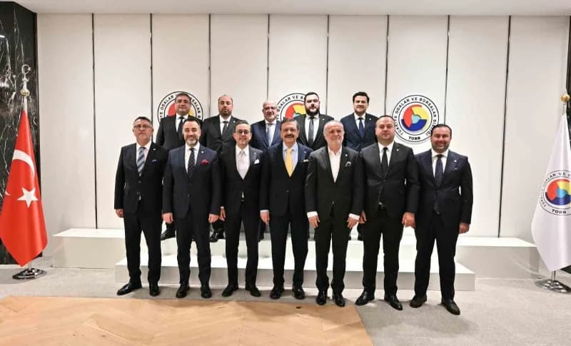 Denizli Sanayi Odası (DSO) Yönetim Kurulu Başkanı Selim Kasapoğlu, Meclis Başkanı Okan Konyalıoğlu,