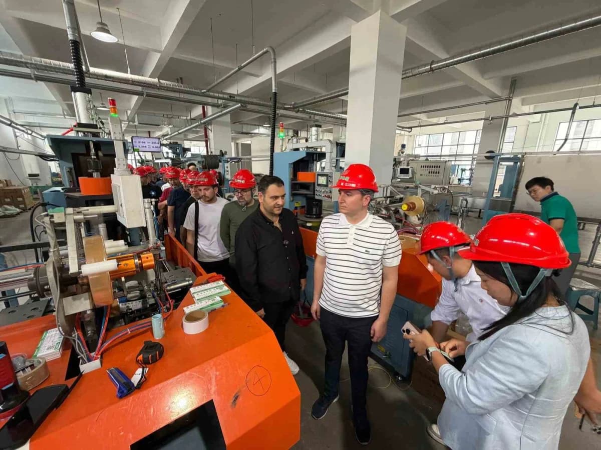 Denizli Ticaret Odası’nın (DTO) üyelerinden oluşan Denizli İş İnsanları heyeti, Çin’in Guangzhou ken