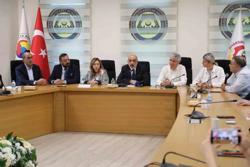 Ermeni heyeti, Diyarbakır Ticaret ve Sanayi Odasını (DTSO) ziyaret etti