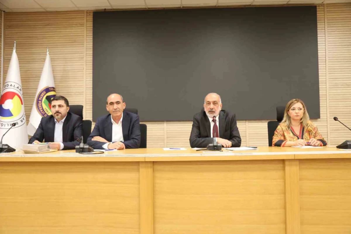 Diyarbakır Ticaret ve Sanayi Odası yeni yönetimi kadın temsiliyetini artırarak bölgesel kalkınma hedefliyor