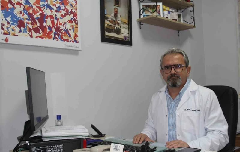 Operasyonu gerçekleştiren ekipte yer alan Op. Dr. Burhan Özdemir, kliniğin mesane kanseri ameliyatları konusunda deneyim
