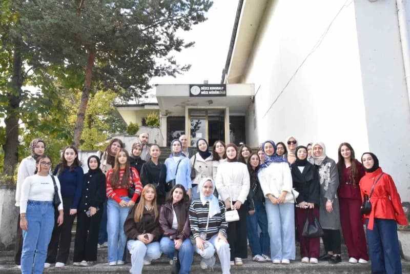 Düzce Üniversitesi Eğitim Fakültesi Özel Eğitim Bölümü tarafından düzenlenen “Liseden Üniversiteye: