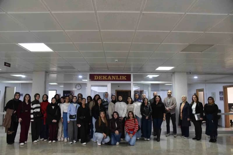Düzce Üniversitesi Eğitim Fakültesi öğrencileri ve öğretmenleri özel eğitim programı kapsamında labo