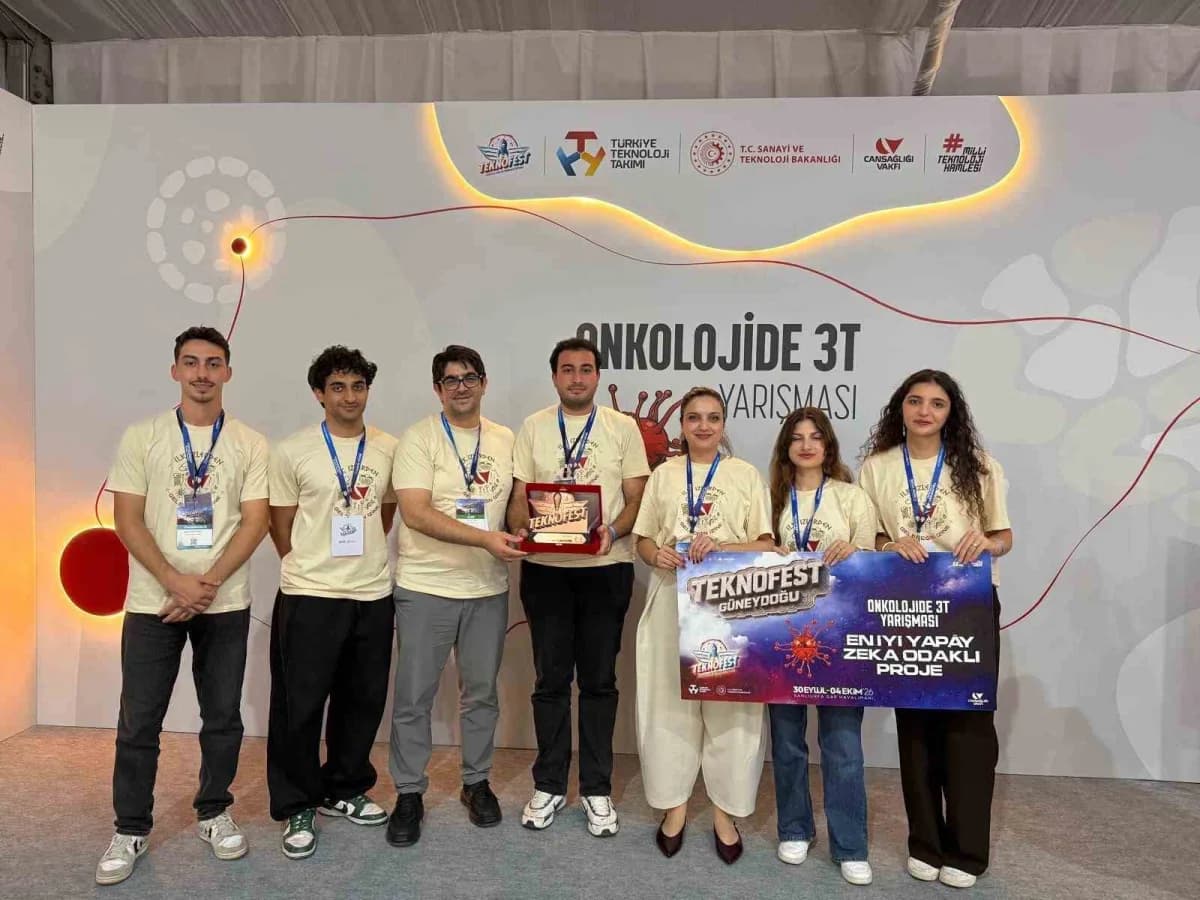 Düzce Üniversitesi, 14 finalist takımıyla yarışmalarda büyük başarı göstererek 5 alanda 5 ödülle Teknofest Güneydoğu’ya