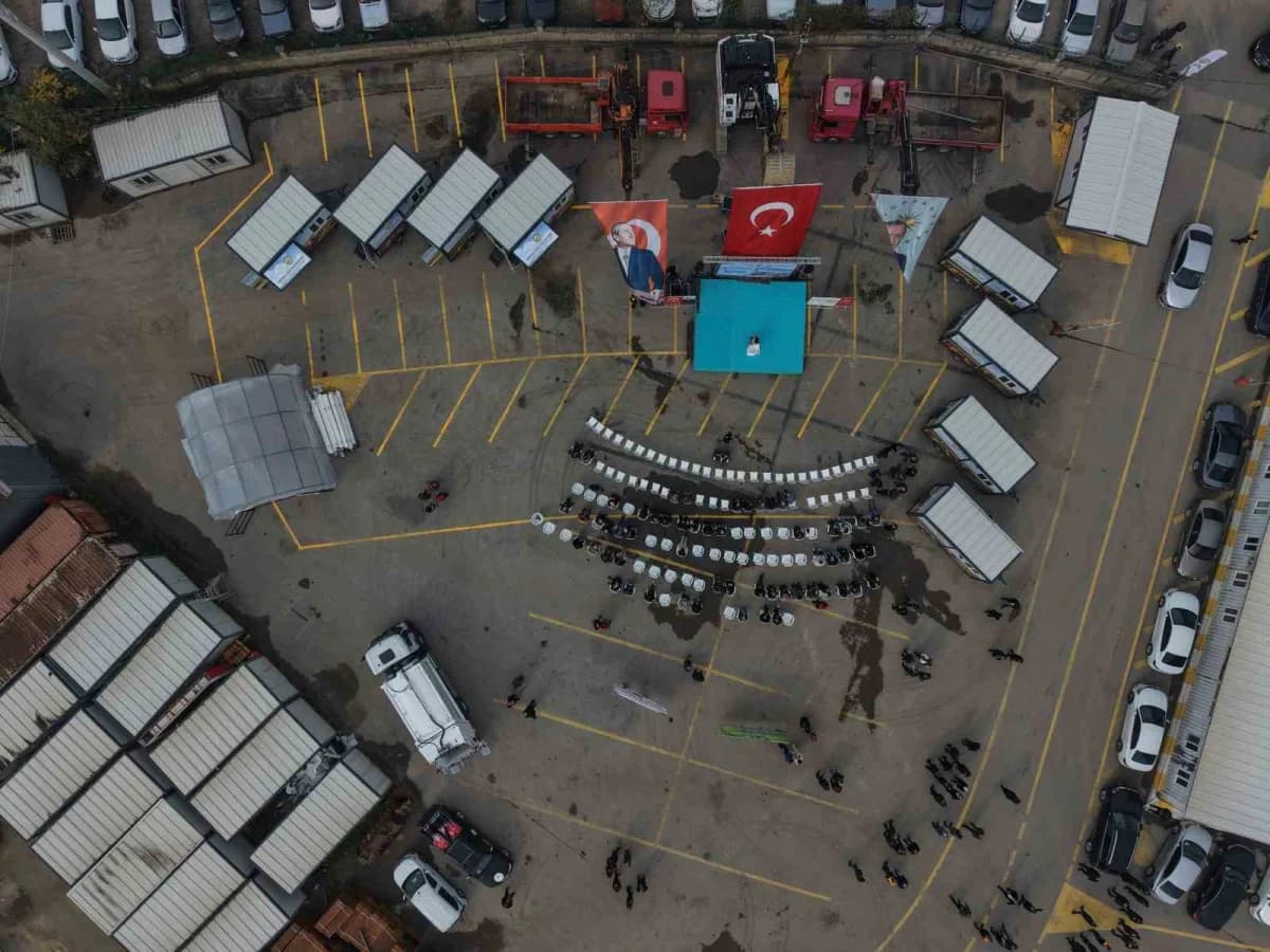 Düzce’de çiftçilere dağıtılan seralar ve mobil mutfak araçları