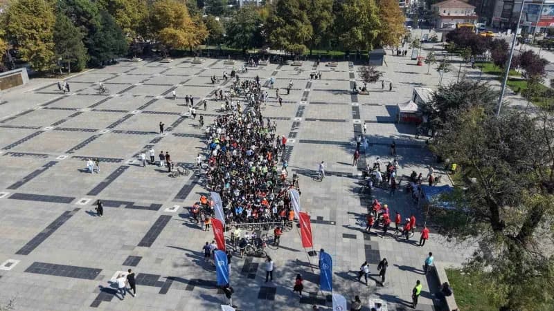 Düzce Belediyesi her yaştan vatandaşın Spor ve hareketi yaşam tarzı olarak benimsemesi için birbirinden özgün etkinlikle