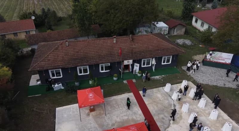 Düzce’de tamamı kadınlardan oluşan Güven Köyü Kadınları Tarımsal Kalkınma Kooperatifi, düzenlenen törenle açıldı.